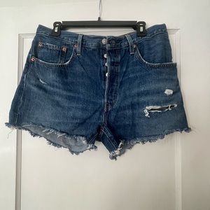 Levi 501 cutoff shorts